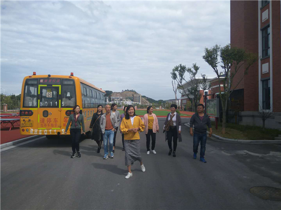 城開投公司開展十月“主題黨日”活動——豐富黨課內(nèi)容，激發(fā)黨員動力