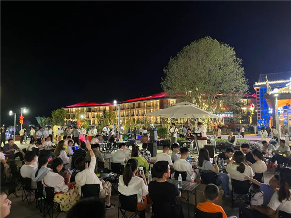 興商貿(mào) 促消費(fèi) 惠民生！景德鎮(zhèn)這里的夜市很火爆！