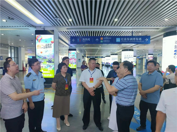 市政協(xié)開展“加快旅游集散體系建設(shè)，助力夜經(jīng)濟(jì)高質(zhì)量發(fā)展”專題調(diào)研